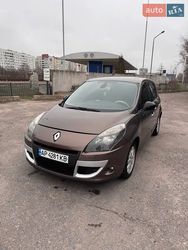 2011 renault megane scenic