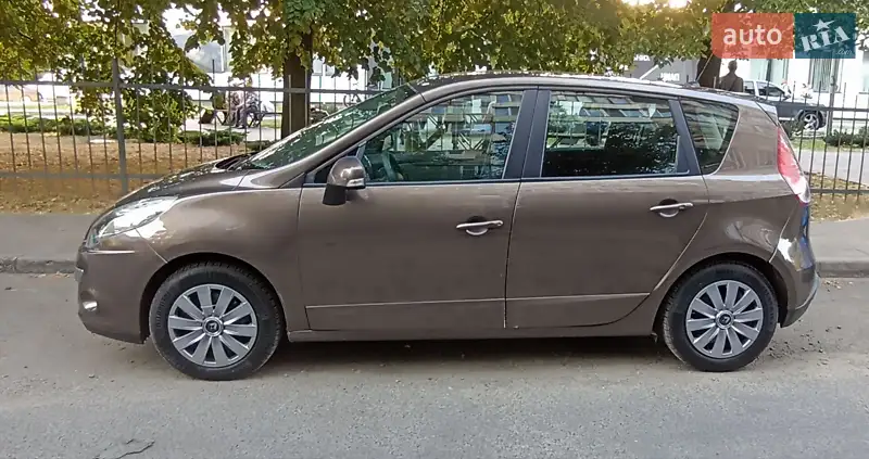 2011 renault megane scenic