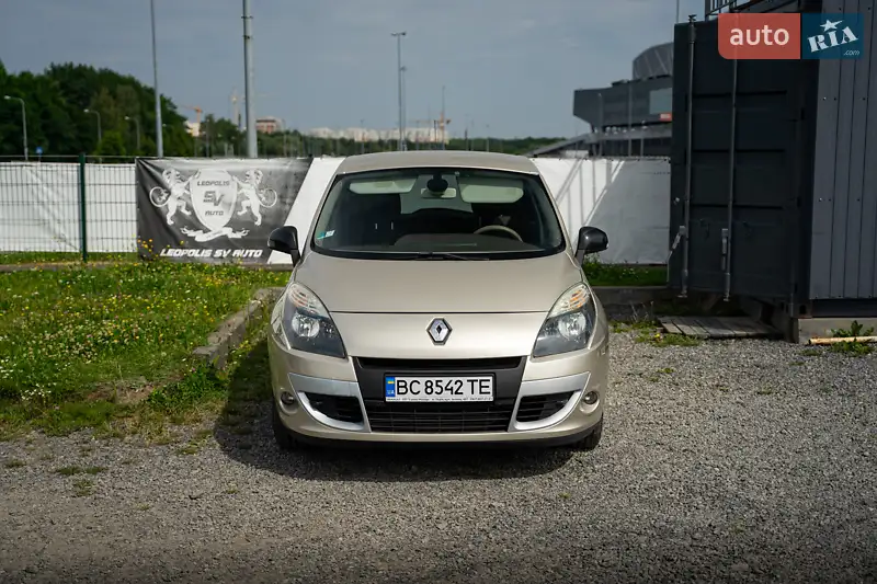 2011 renault megane scenic