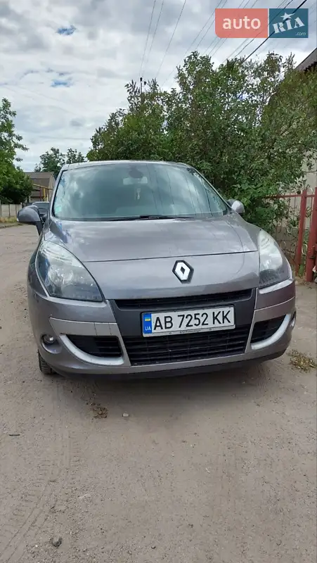 2011 renault megane scenic