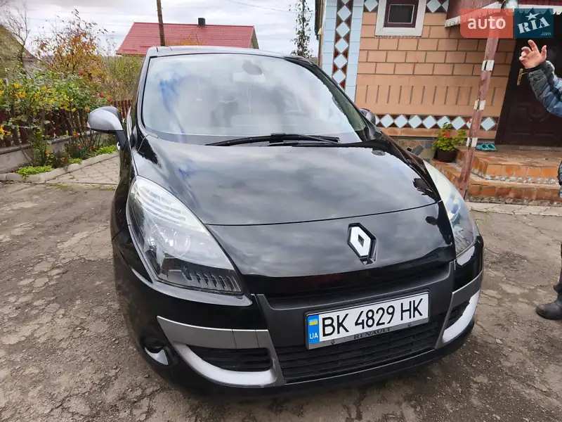 2011 renault megane scenic