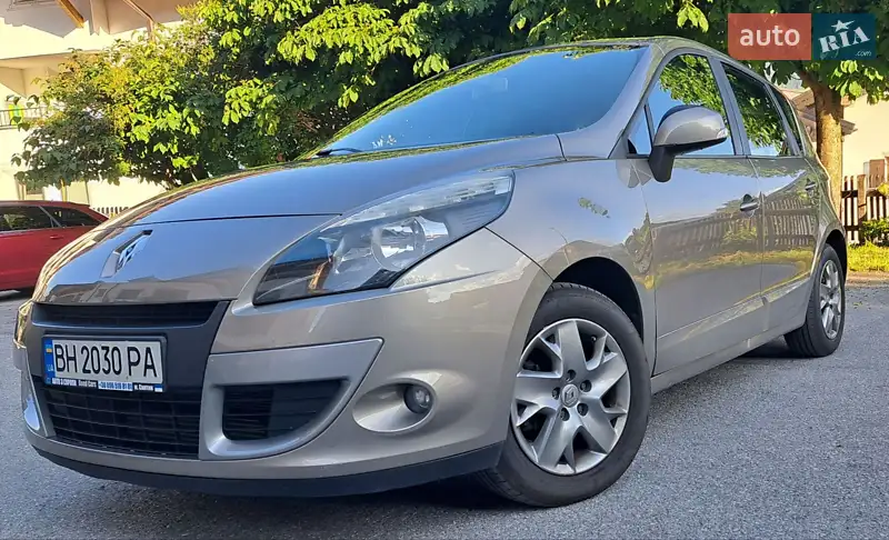 2011 renault megane scenic