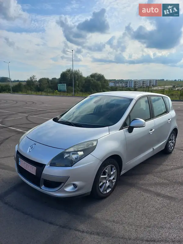 2011 renault megane scenic