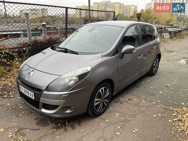 2011 renault scenic