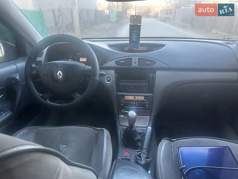 2002 renault laguna