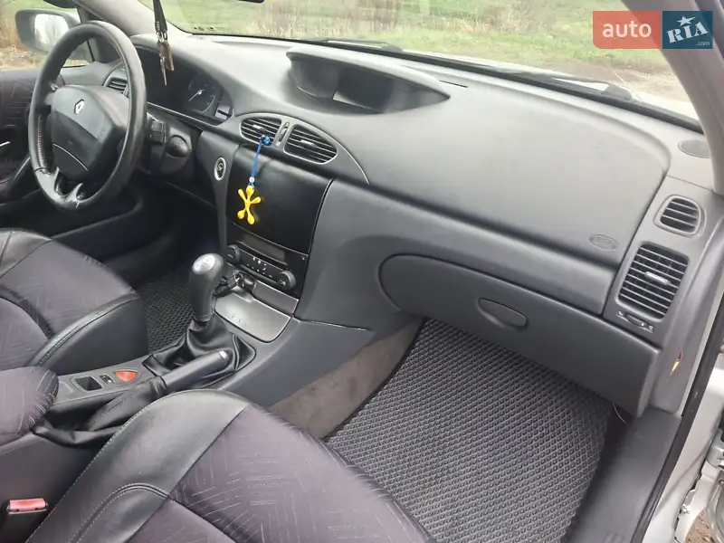 2003 renault laguna