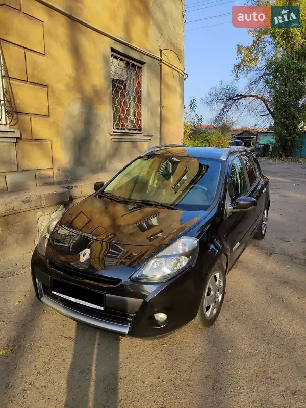 2010 renault clio