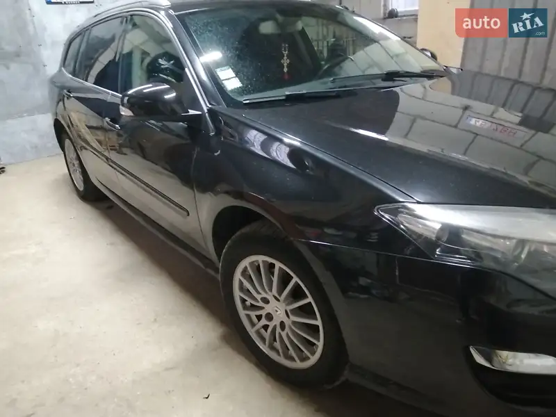 2011 renault laguna