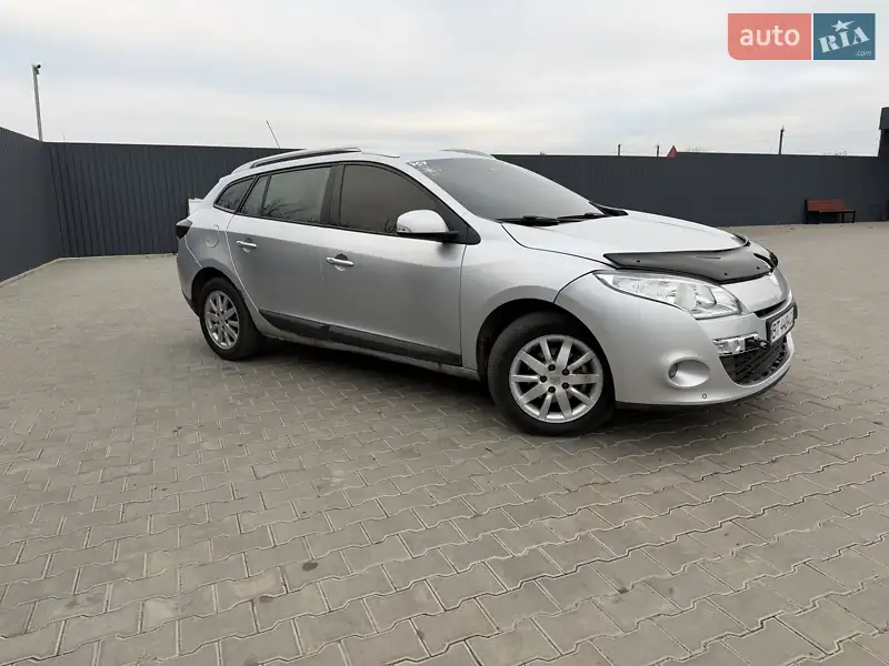 2010 renault megane