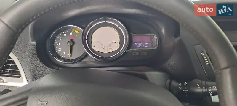 2010 renault megane