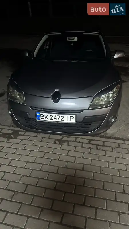 2010 renault megane