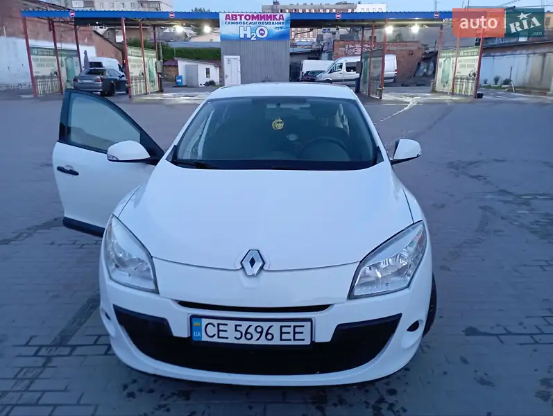 2010 renault megane
