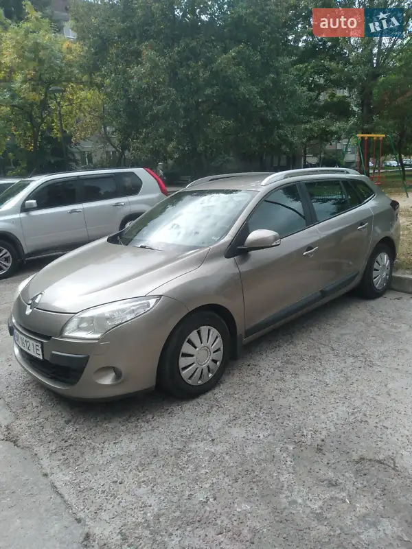 2010 renault megane