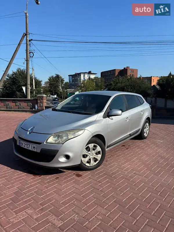 2010 renault megane