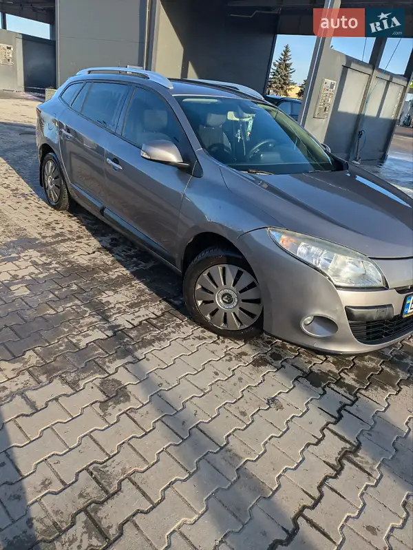 2010 renault megane