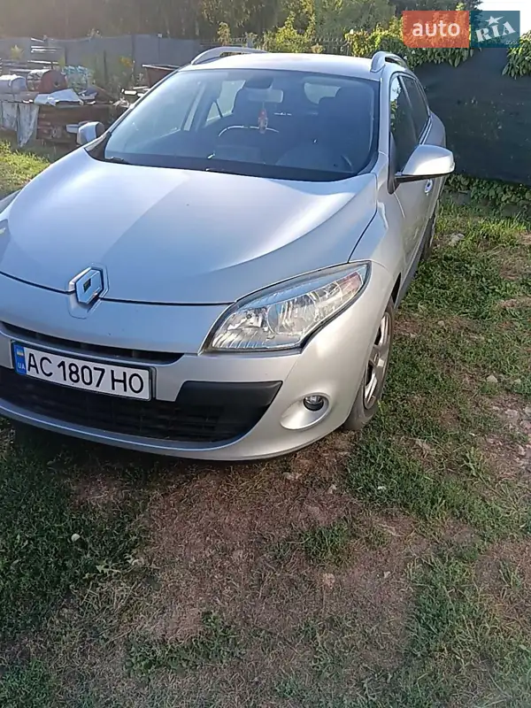 2010 renault megane