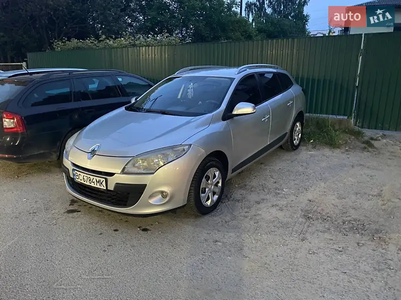 2010 renault megane