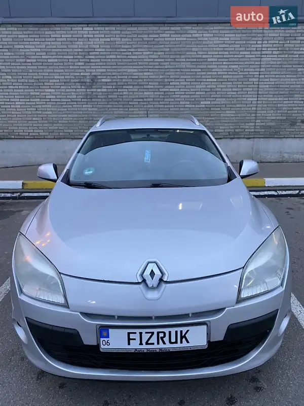 2010 renault megane