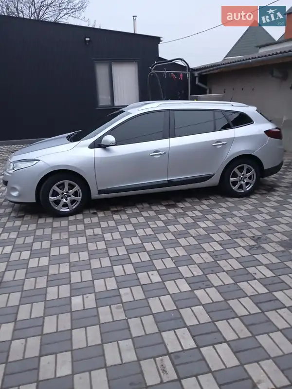 2010 renault megane