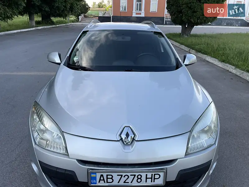 2010 renault megane