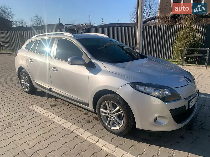 2010 renault megane