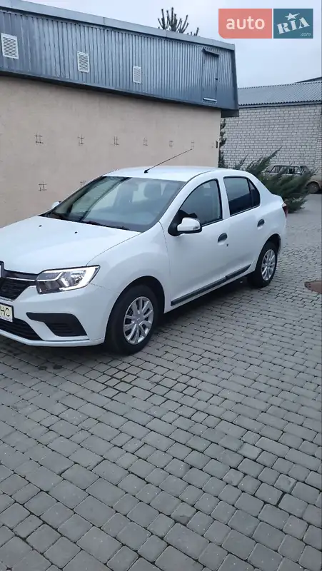 2021 renault logan