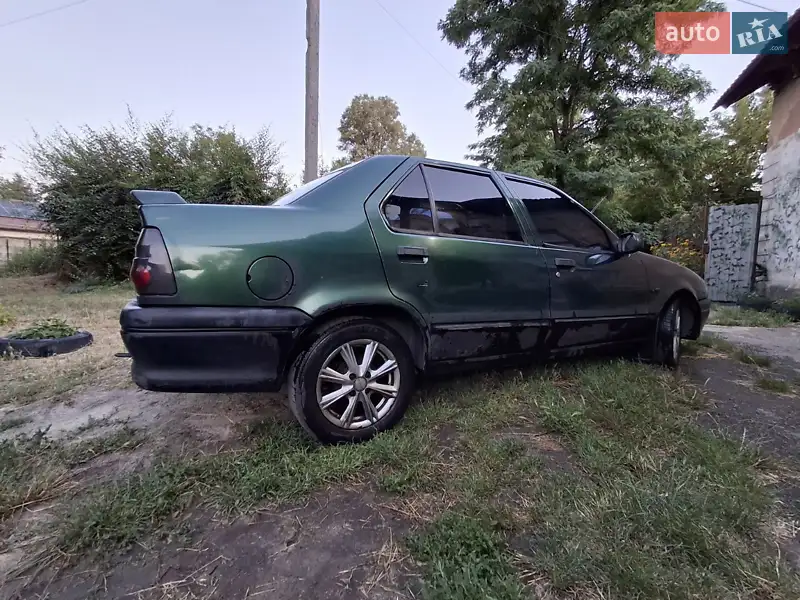 2000 renault 19