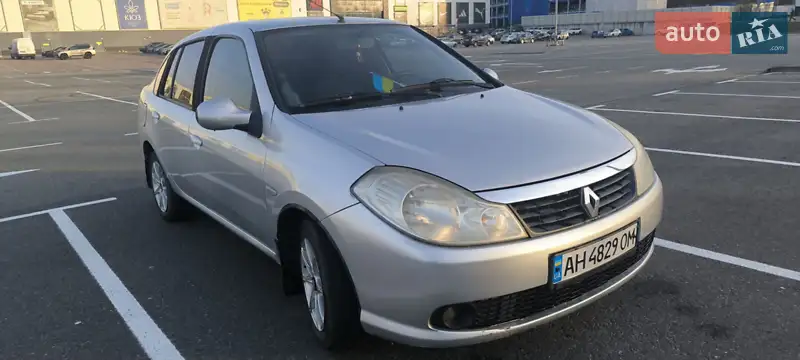 2010 renault clio-simbol