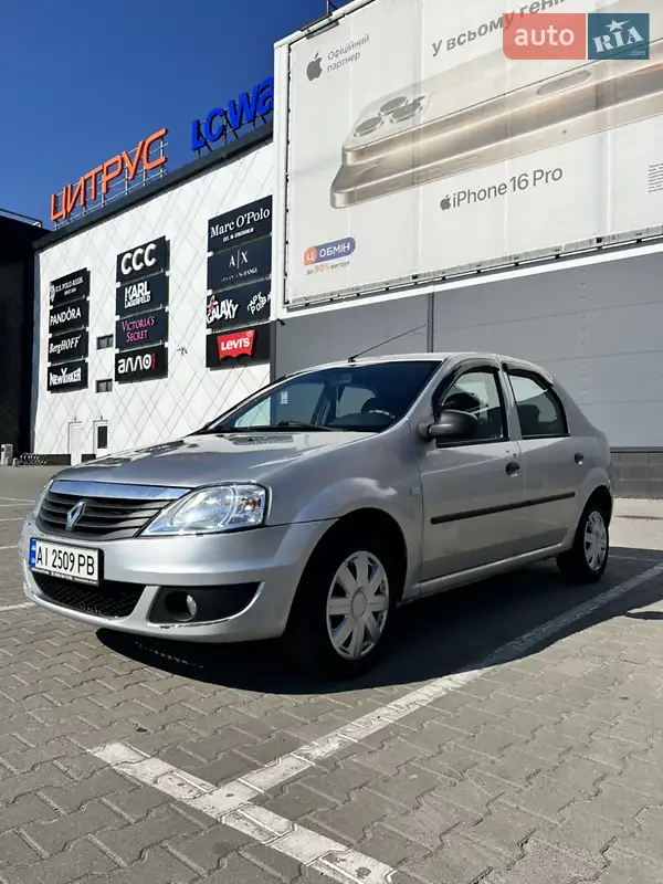 2010 renault logan