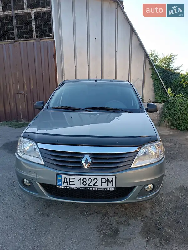 2010 renault logan
