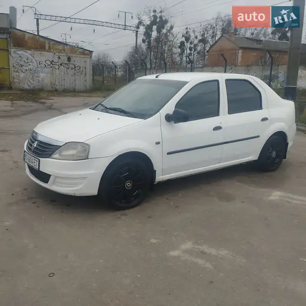 2010 renault logan