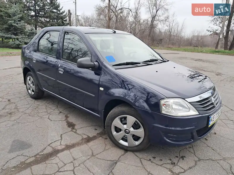 2010 renault logan