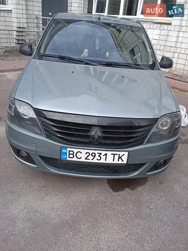 2010 renault logan