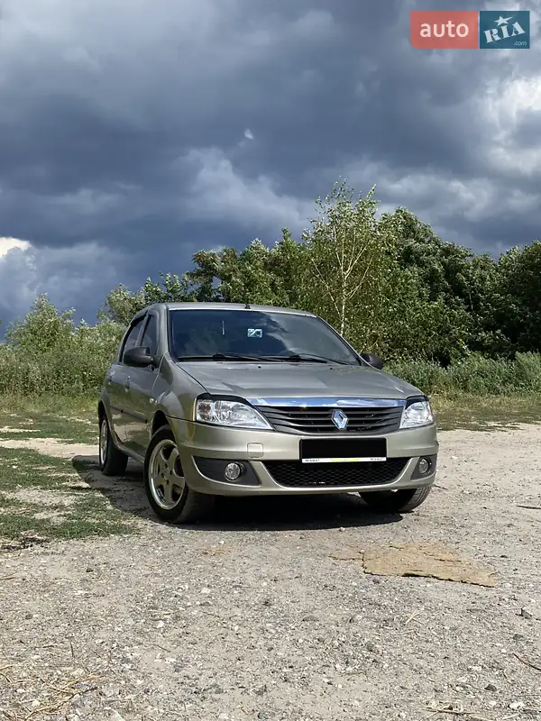 2010 renault logan