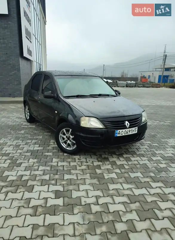 2011 renault logan