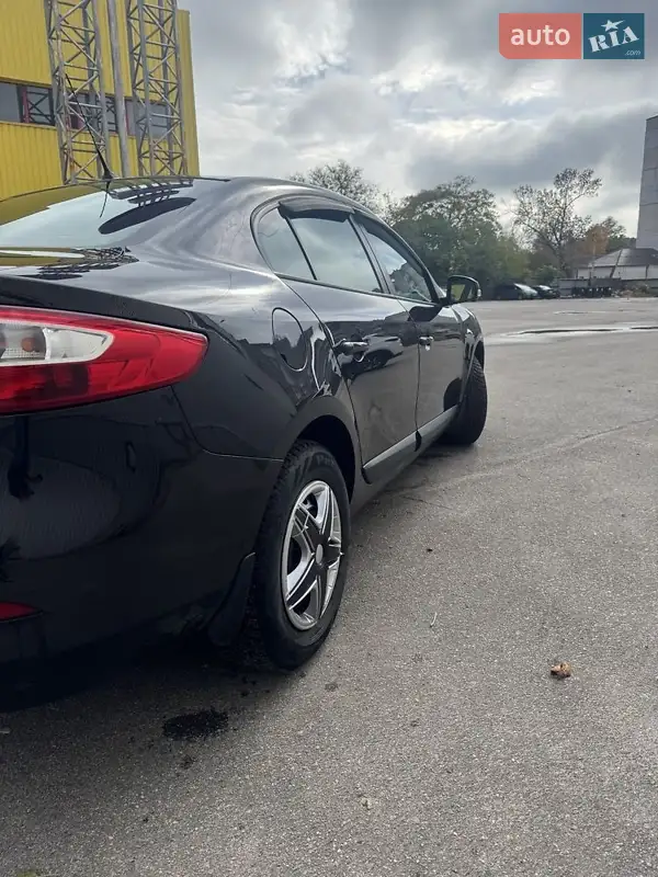 2010 renault fluence