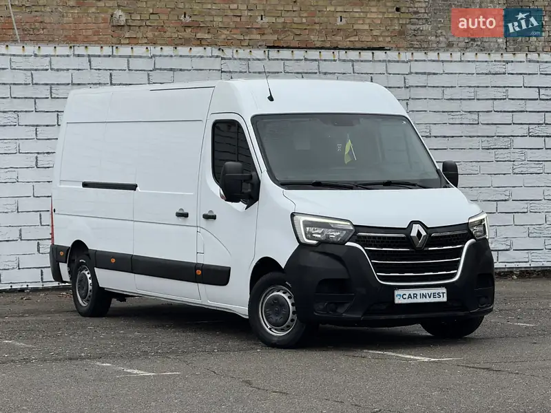 2021 renault master