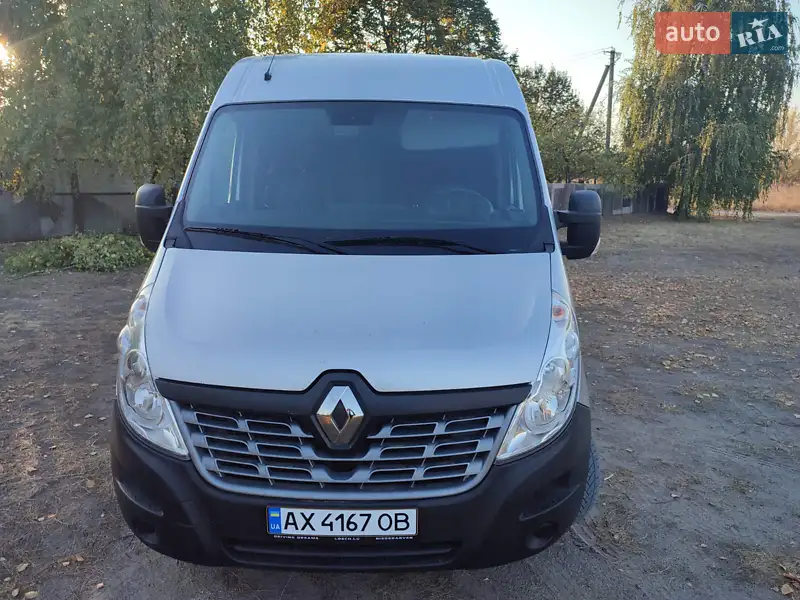 2019 renault master