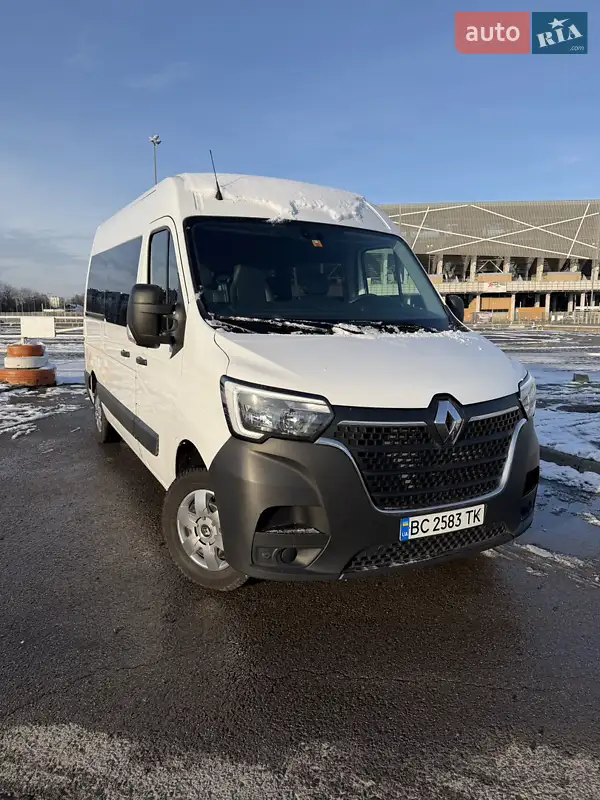 2020 renault master