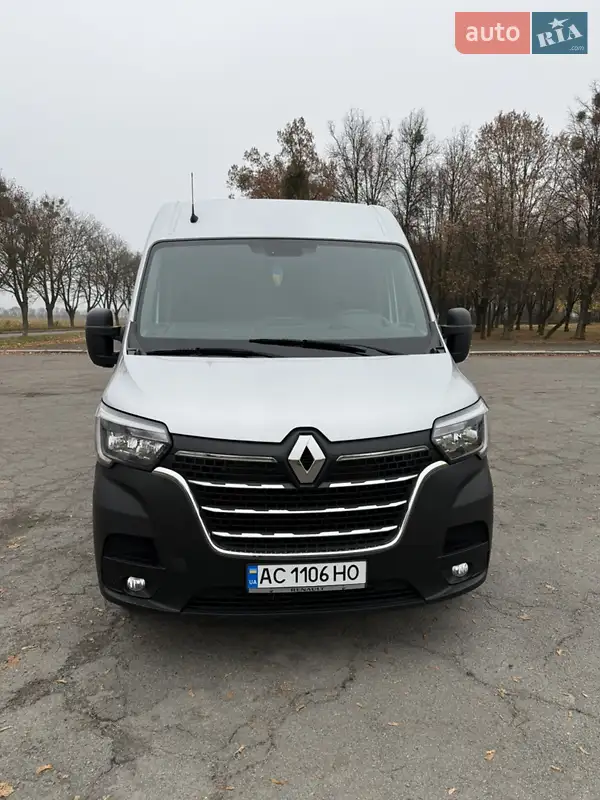 2020 renault master