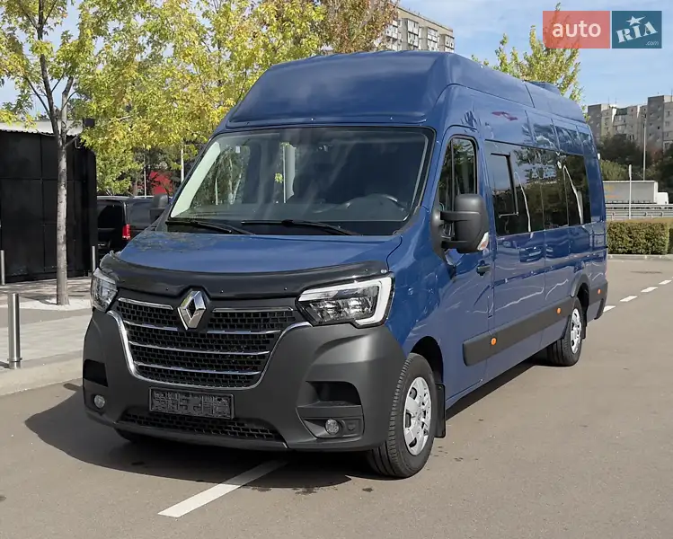 2020 renault master