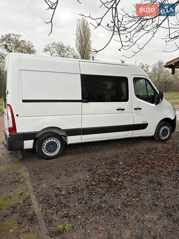 2011 renault master