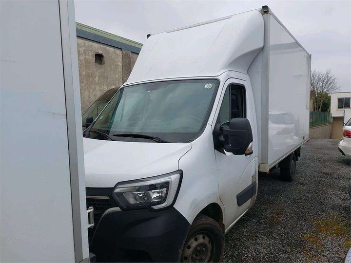 2020 renault master