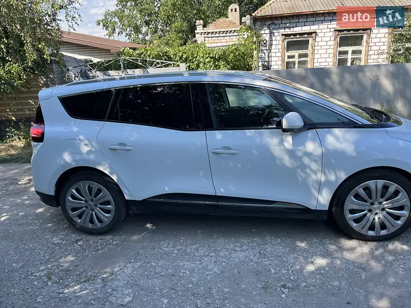 2017 renault grand scenic