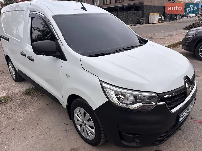 2022 renault express