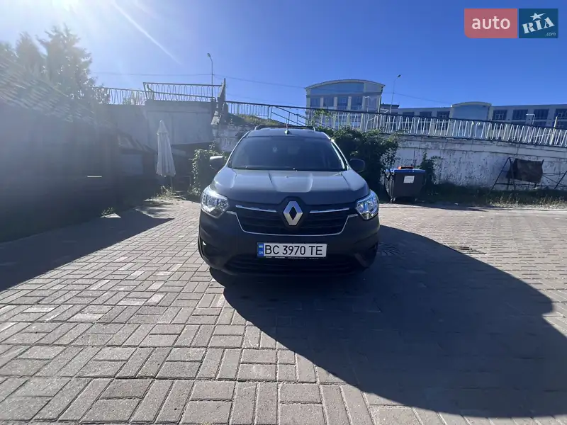 2022 renault express