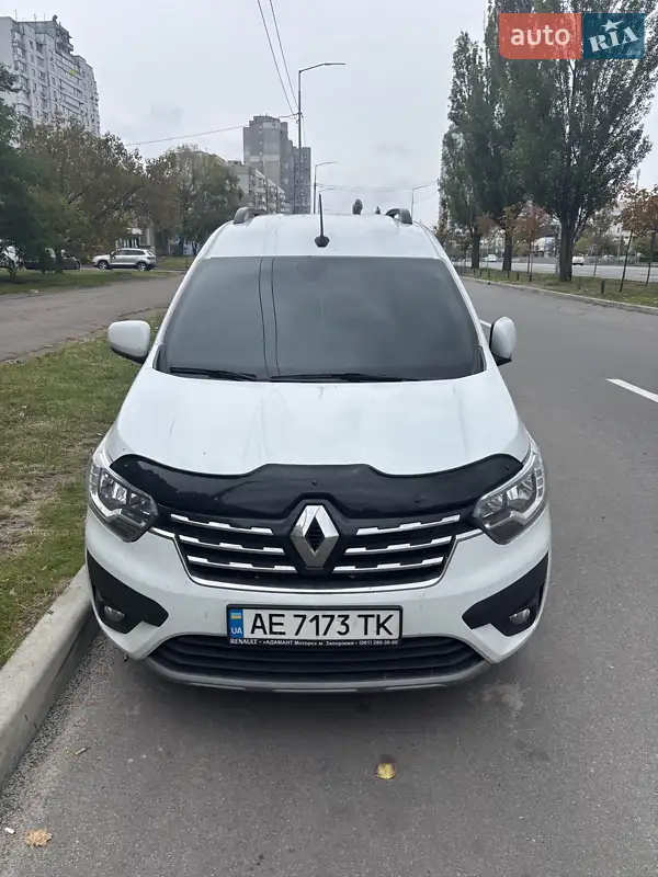 2022 renault express