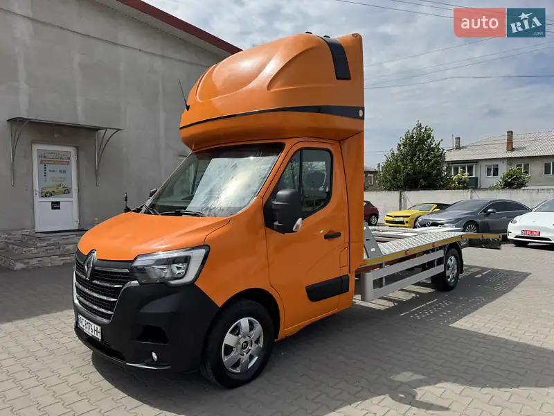 2021 renault master