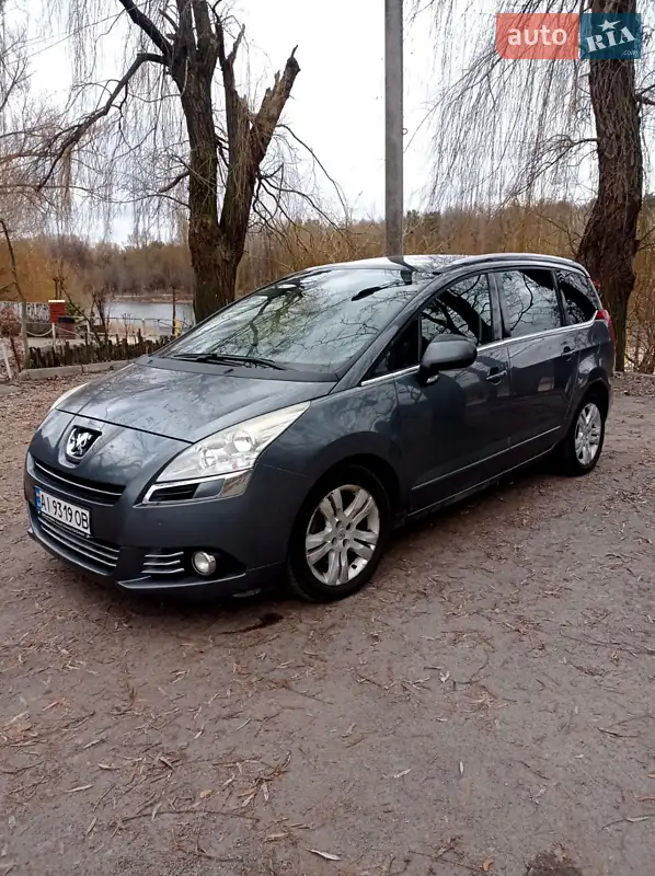2011 peugeot 5008