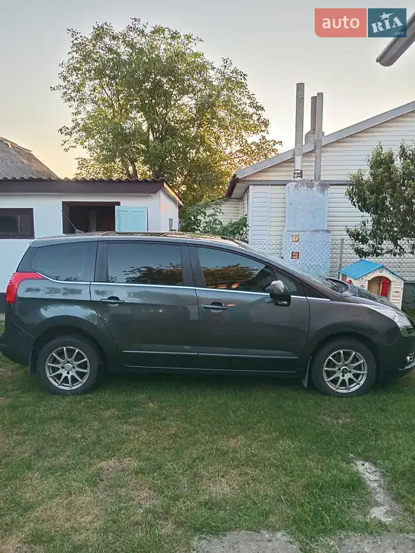 2013 peugeot 5008